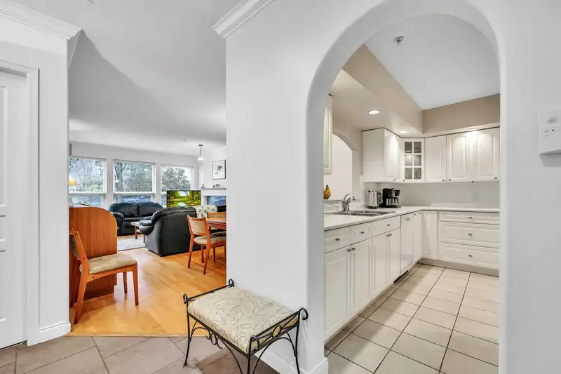 102 1145 E 29TH STREET - photo 3 of 27
