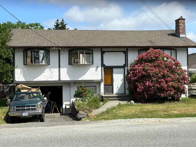 32173 SCOTT AVENUE - photo 1 of 13