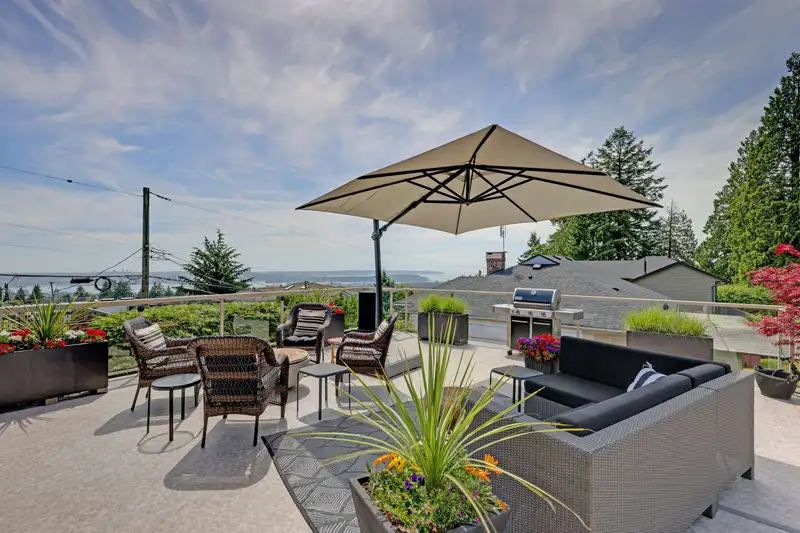 3821 LONSDALE AVENUE - photo 1 of 35