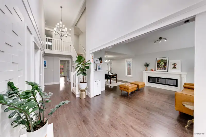 6288 CRESCENT PLACE - photo 2 of 37