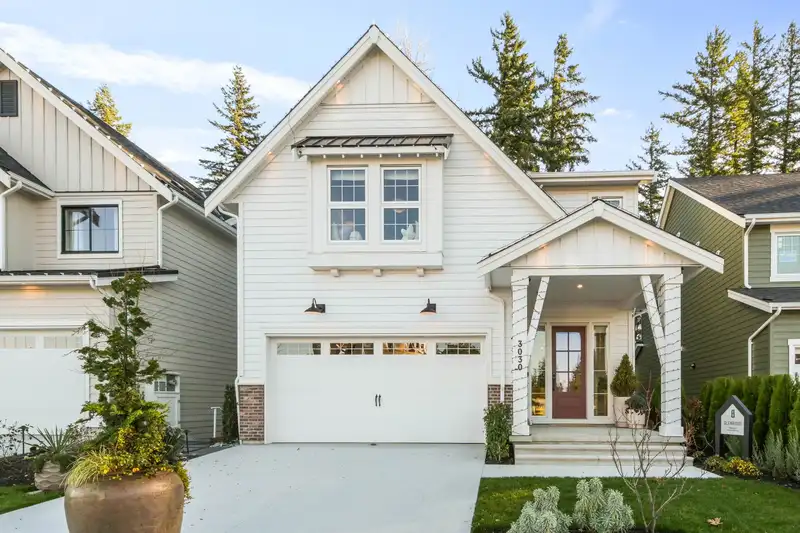 34694 MACEY AVENUE - photo 1 of 30