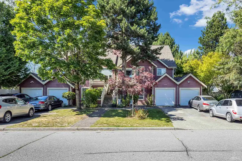 101 12109 78 AVENUE - photo 1 of 25