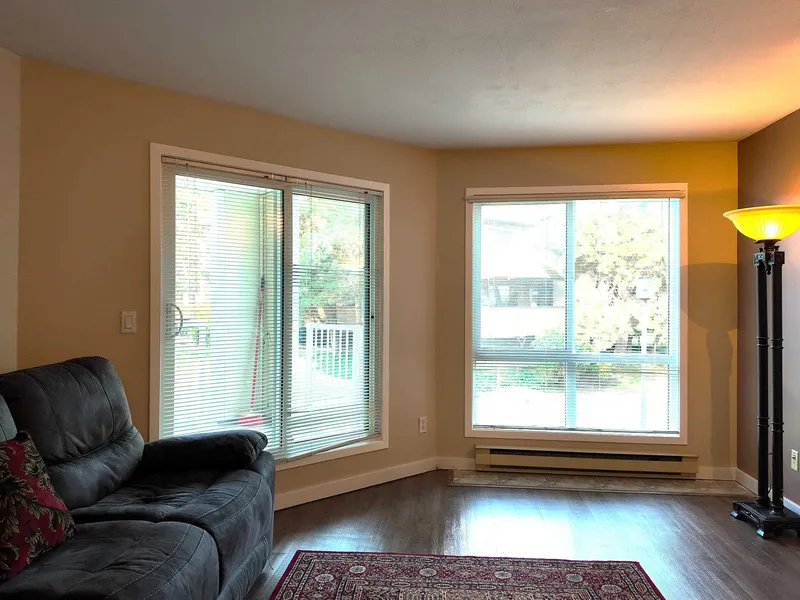 121 7437 MOFFATT ROAD - photo 3 of 25