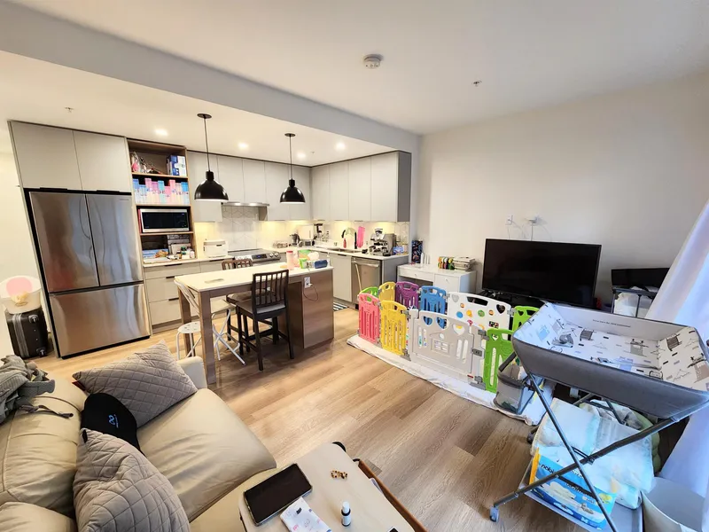 201 10778 138 STREET - photo 3 of 24