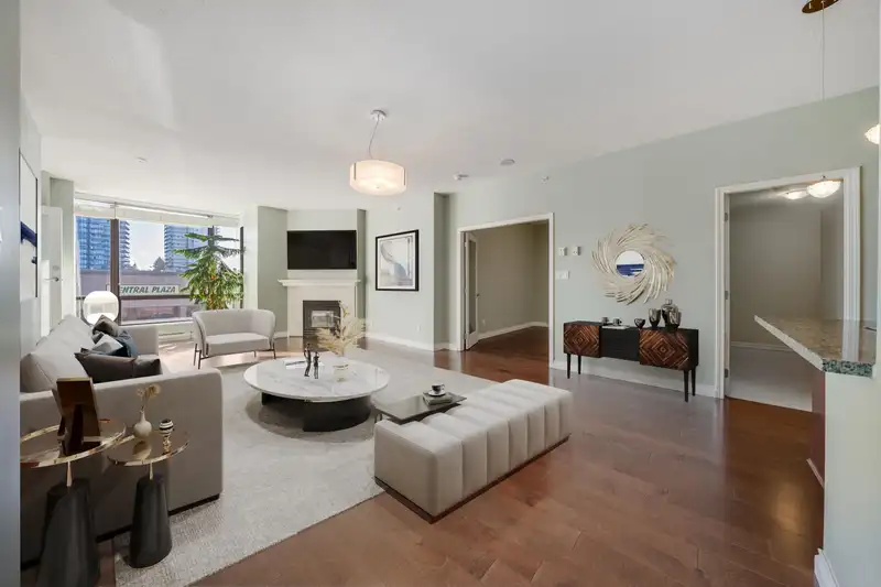 206 1581 FOSTER STREET - photo 1 of 36