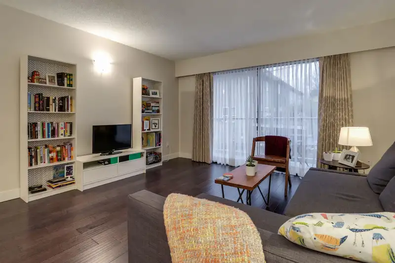 203 1611 E 3RD AVENUE - photo 3 of 40