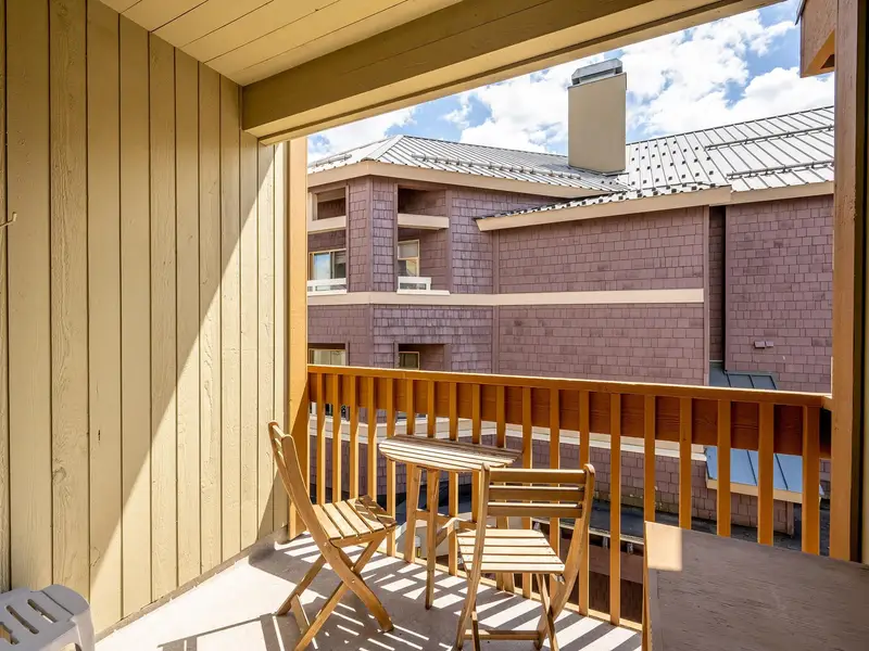 347 4340 LORIMER ROAD - photo 3 of 20