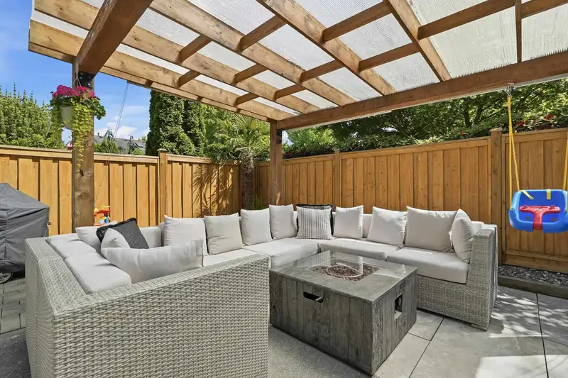 60 4756 62 STREET - photo 1 of 33