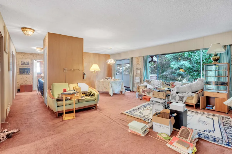 9533 139 STREET - photo 4 of 17