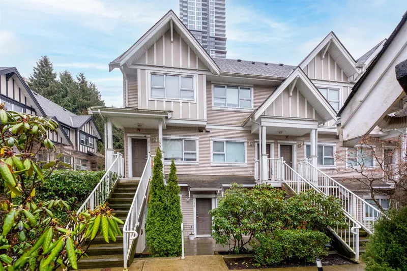 10 730 FARROW STREET - photo 2 of 25