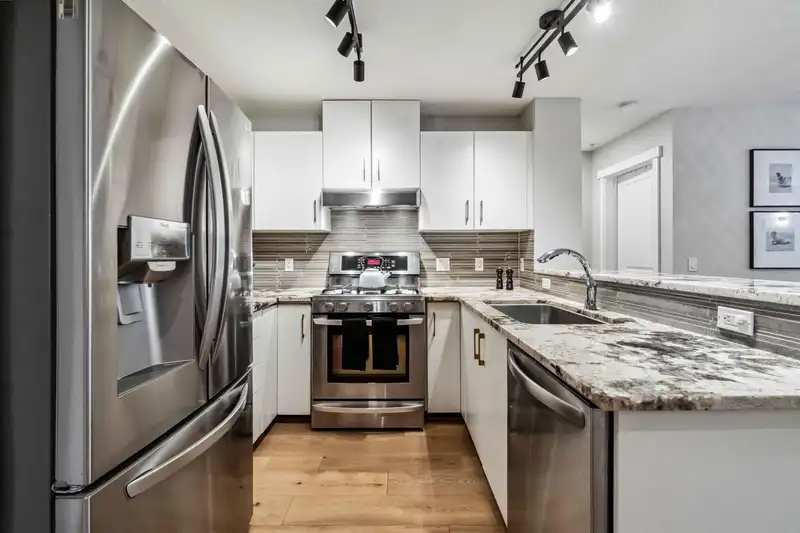 115 400 KLAHANIE DRIVE - photo 4 of 34