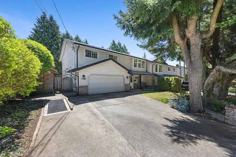 12746 26 AVENUE - photo 2 of 23