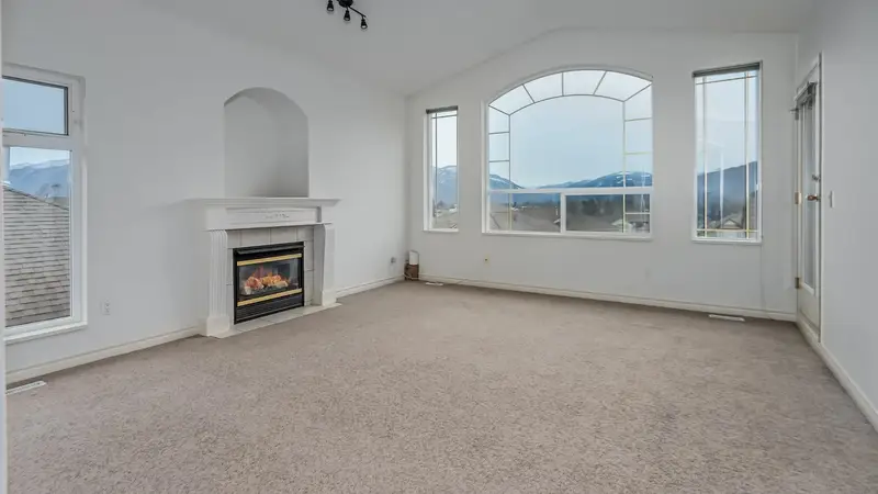 37 47470 CHARTWELL DRIVE - photo 2 of 25