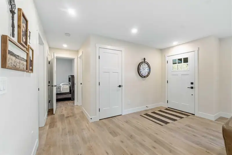 11953 221 STREET - photo 2 of 40