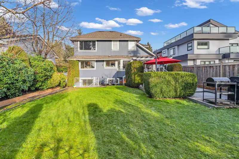 633 FIR STREET - photo 1 of 39