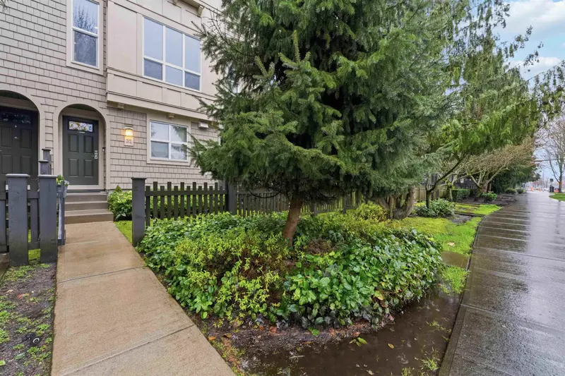 32 7938 209 STREET - photo 1 of 25