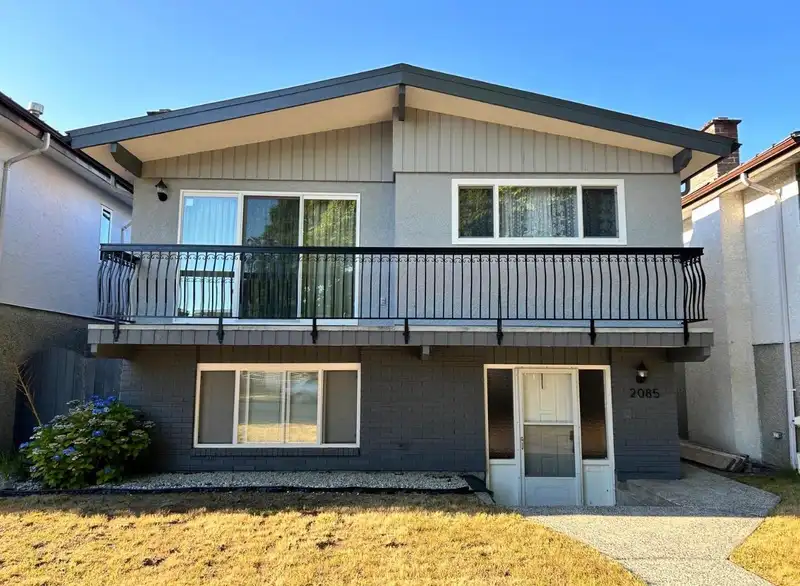 2085 WAVERLEY AVENUE - photo 1 of 40