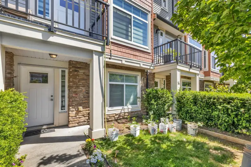 15 12091 70 AVENUE - photo 4 of 32