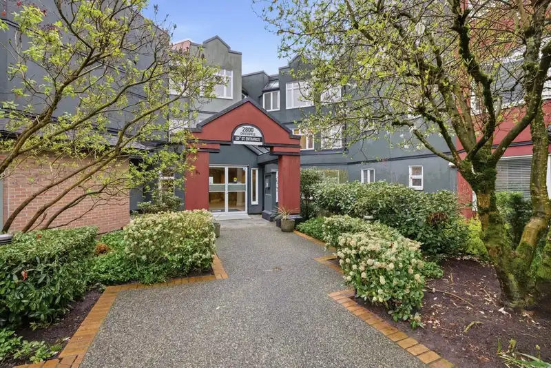 415 121 W 29TH STREET - photo 1 of 36