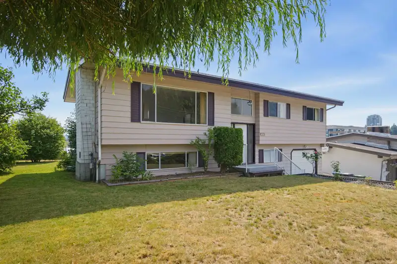 32659 WILLINGDON CRESCENT - photo 3 of 38