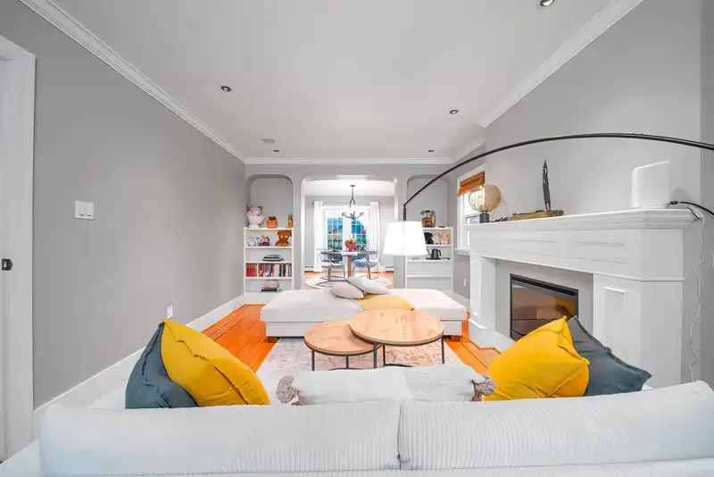 2896 W 41ST AVENUE - photo 4 of 40