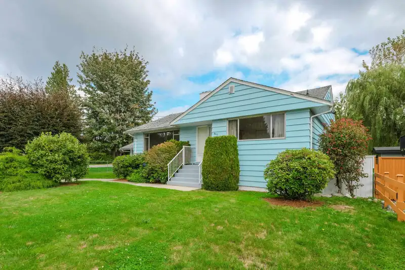 847 GATENSBURY STREET - photo 2 of 40