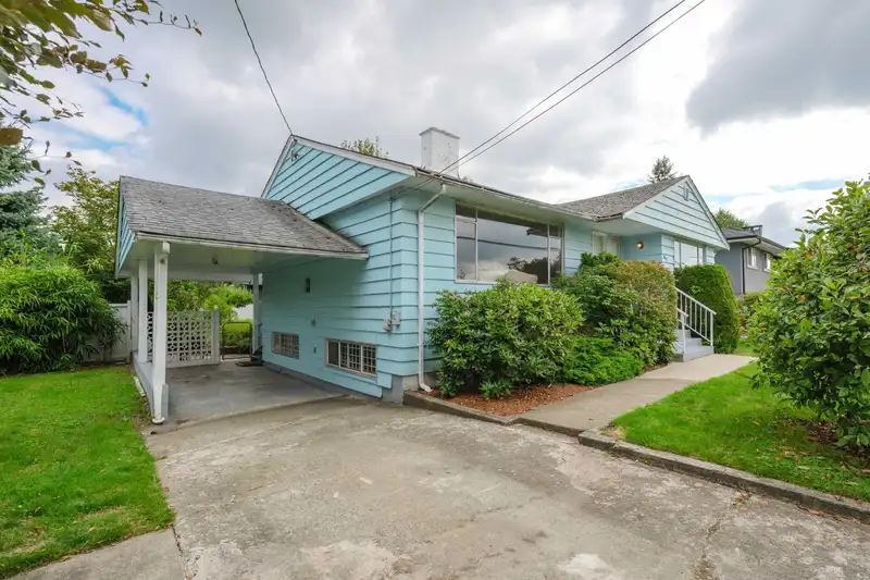 847 GATENSBURY STREET - photo 3 of 40