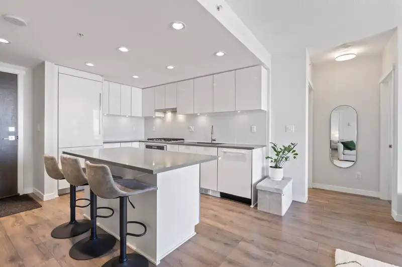 3205 2388 MADISON AVENUE - photo 3 of 26