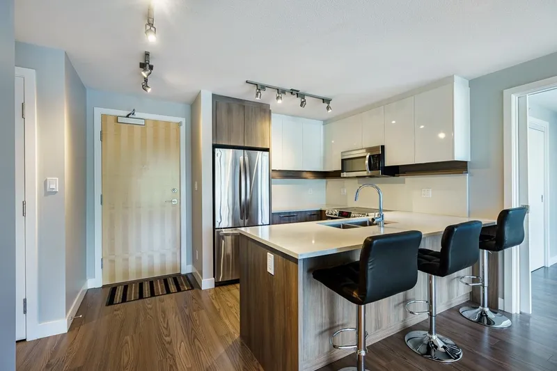 505 958 RIDGEWAY AVENUE - photo 3 of 25