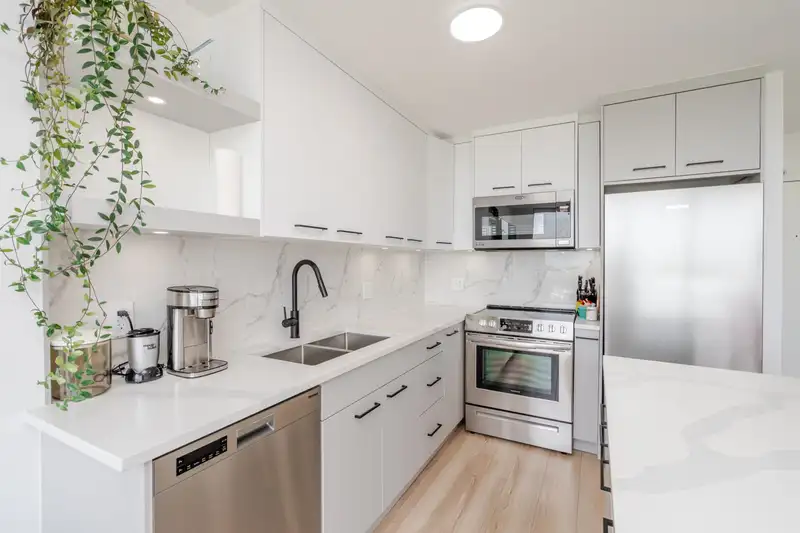 3106 13618 100 AVENUE - photo 4 of 38