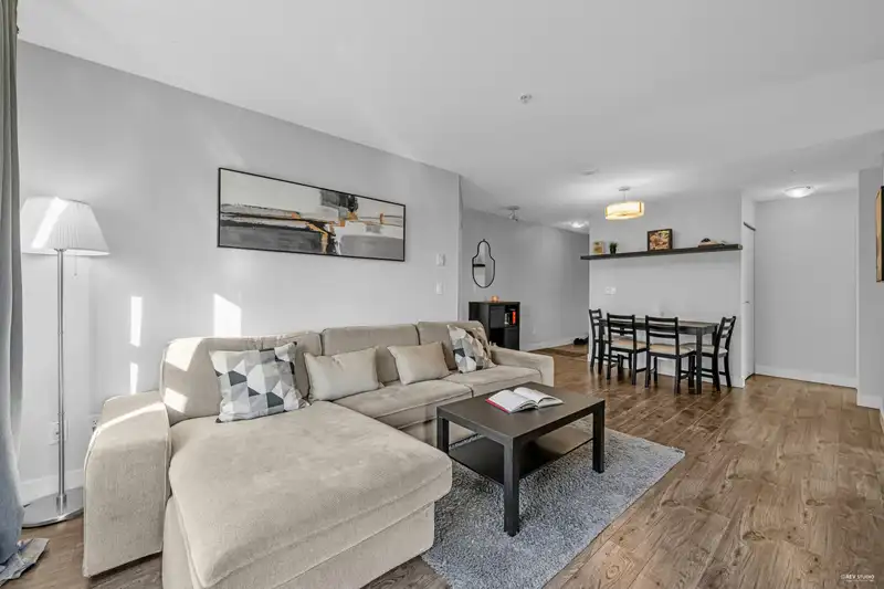 204 6815 188 STREET - photo 3 of 17