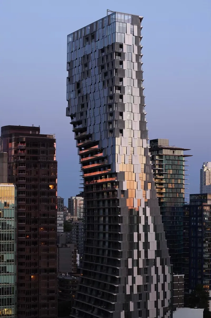 2702 1568 ALBERNI STREET - photo 2 of 14