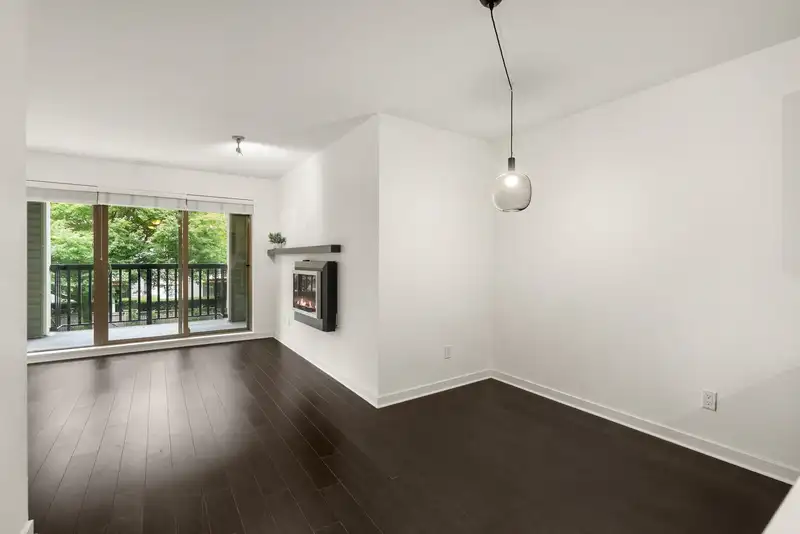 218 21009 56 AVENUE - photo 3 of 36
