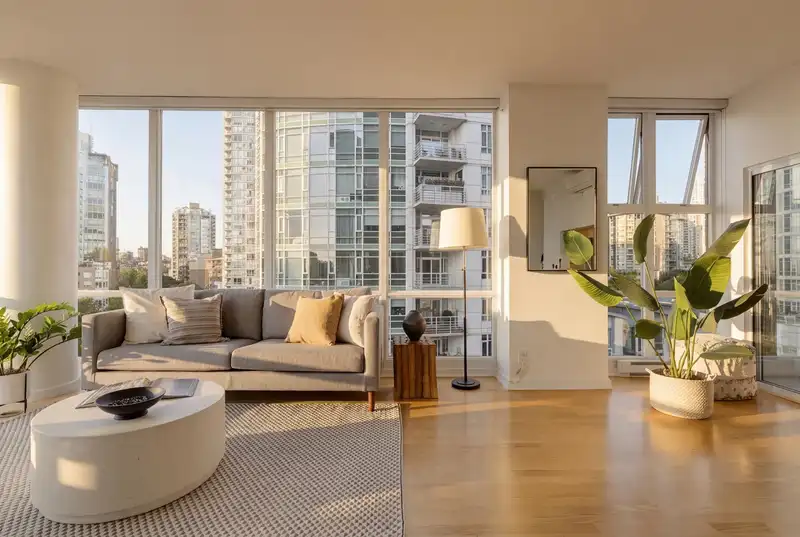 702 1099 MARINASIDE CRESCENT - photo 3 of 36