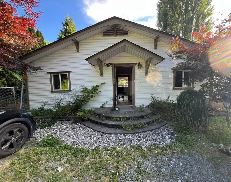 46574 CHILLIWACK LAKE ROAD - photo 2 of 5