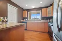 215 5438 198 STREET - thumbnail 4
