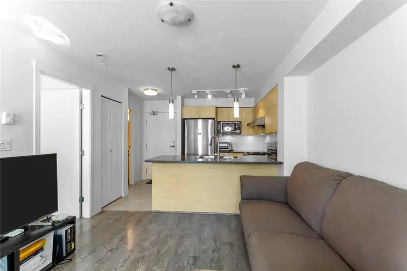 218 12339 STEVESTON HIGHWAY - photo 3 of 23