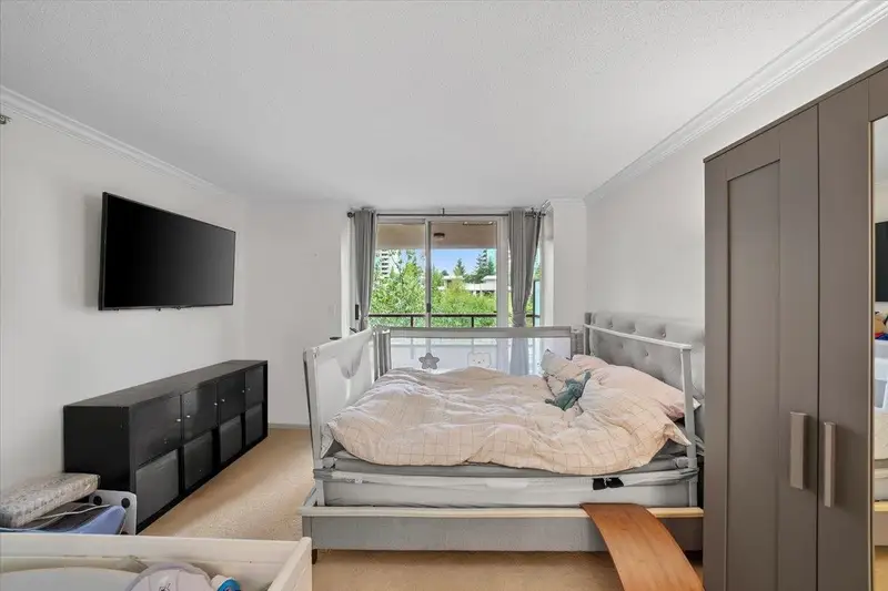 405 2138 MADISON AVENUE - photo 4 of 25