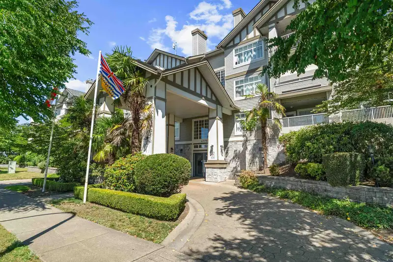 118 4770 52A STREET - photo 1 of 29