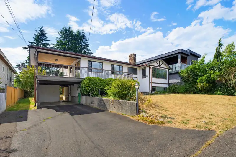 1175 STEVENS STREET - photo 3 of 19