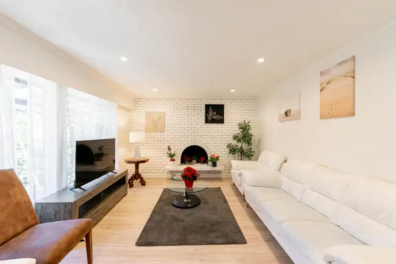 5114 WESTMINSTER AVENUE - photo 4 of 32