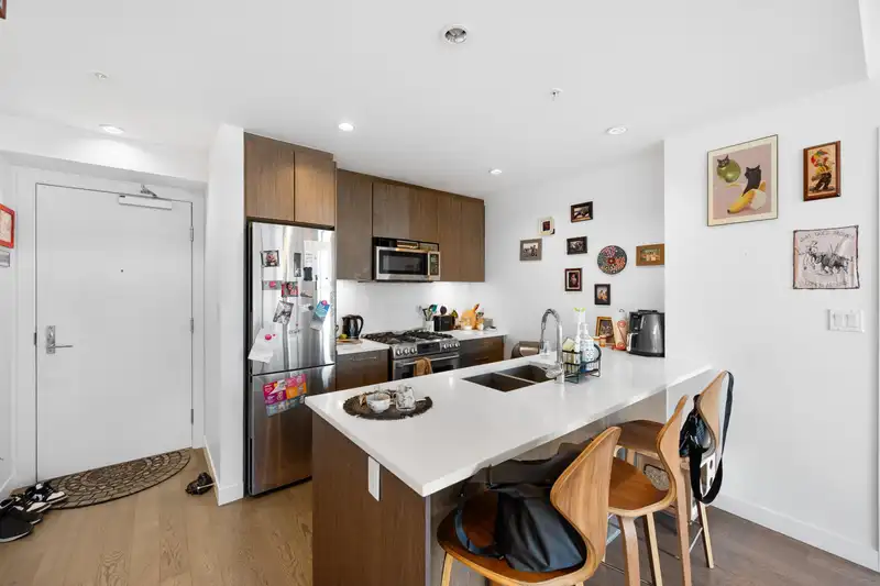 1503 9060 UNIVERSITY CRESCENT - photo 3 of 30