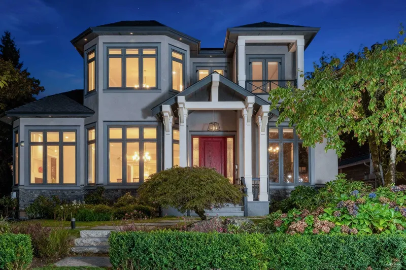 2328 MCBAIN AVENUE - photo 1 of 25