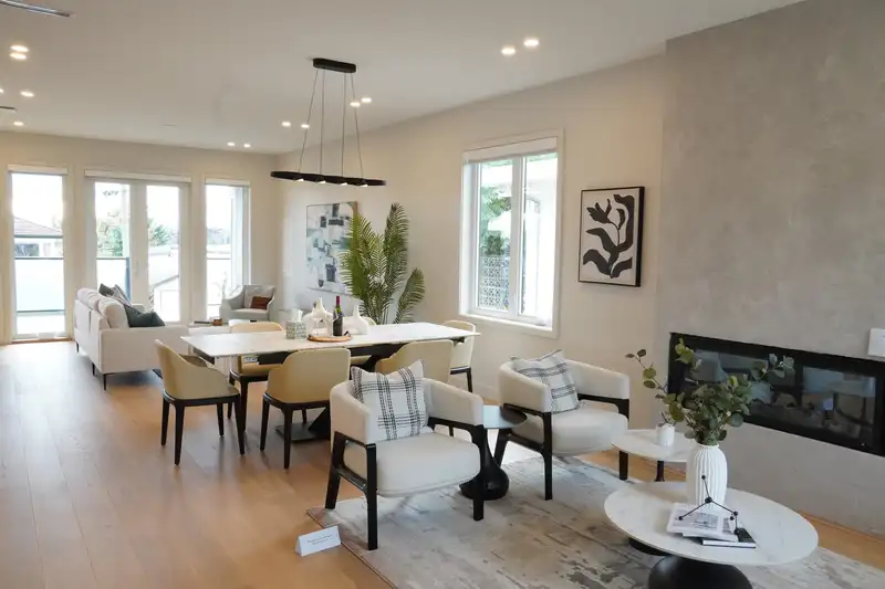 6250 KITCHENER STREET - photo 4 of 36