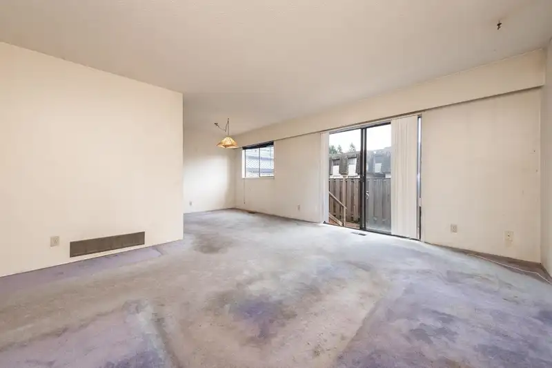 1122 PREMIER STREET - photo 4 of 30