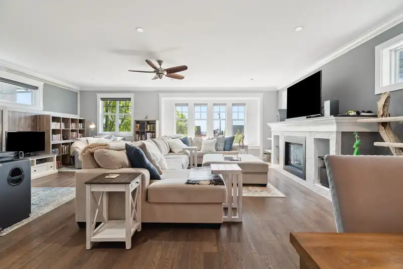 3467 DAVID AVENUE - photo 4 of 40