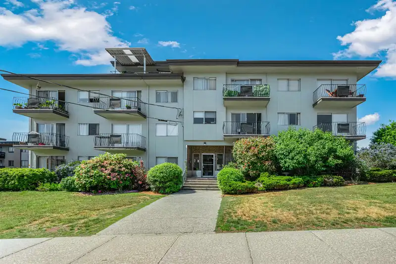 101 611 BLACKFORD STREET - photo 1 of 26