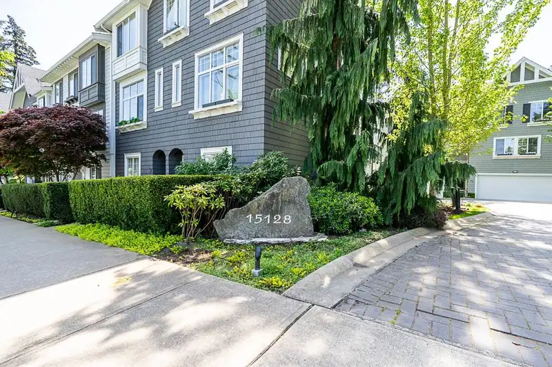 32 15128 24 AVENUE - photo 3 of 36