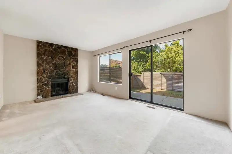 62 1930 CEDAR VILLAGE CRESCENT - photo 2 of 29