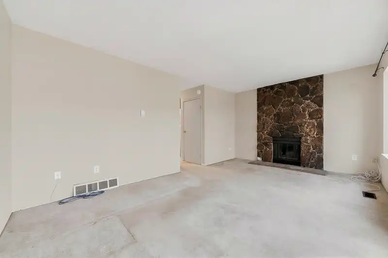 62 1930 CEDAR VILLAGE CRESCENT - photo 3 of 29